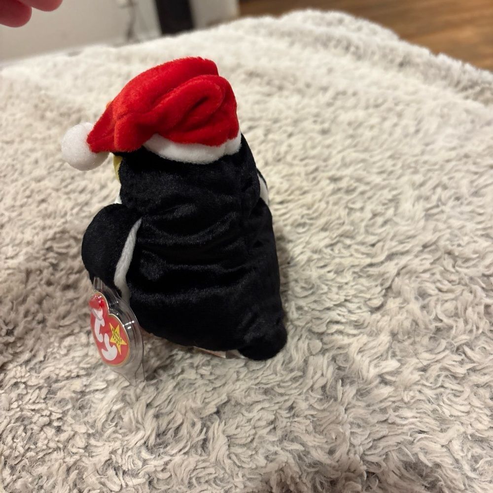 Ty Beanie Baby Zero Penguin Kids OS Black Excellent Santa Hat Christmas Plush - Picture 2 of 5